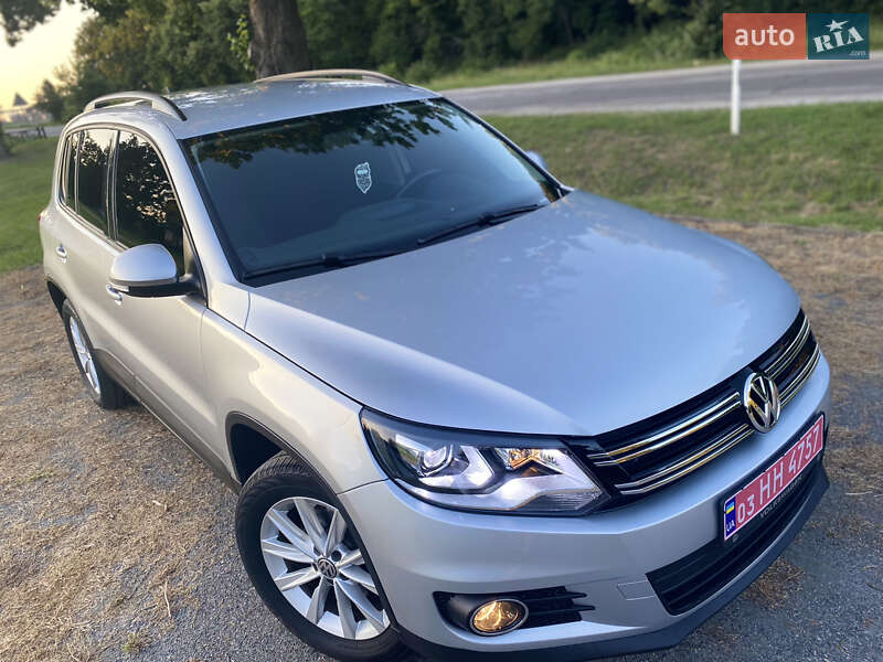Внедорожник / Кроссовер Volkswagen Tiguan 2017 в 