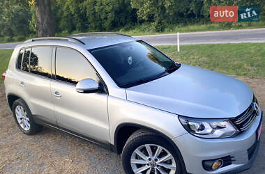 Внедорожник / Кроссовер Volkswagen Tiguan 2017 в 