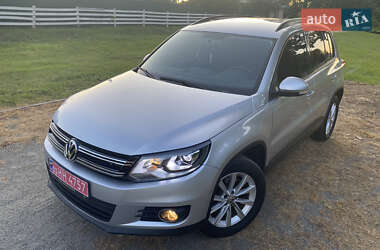 Внедорожник / Кроссовер Volkswagen Tiguan 2017 в 