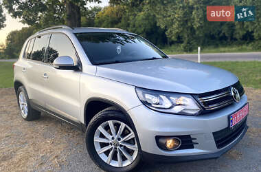 Внедорожник / Кроссовер Volkswagen Tiguan 2017 в 