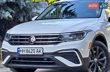 Внедорожник / Кроссовер Volkswagen Tiguan 2022 в Одессе