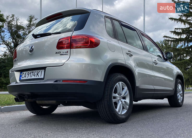 Внедорожник / Кроссовер Volkswagen Tiguan 2015 в Смеле