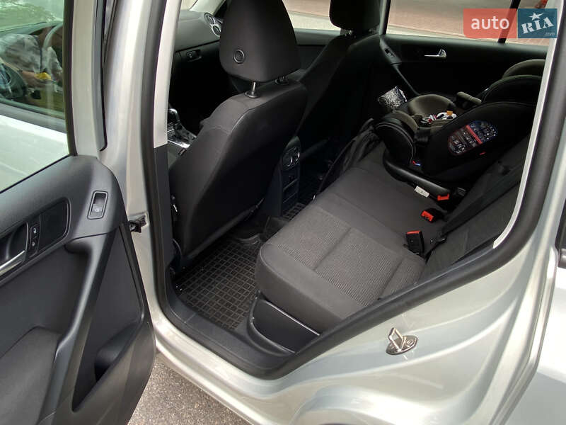 Внедорожник / Кроссовер Volkswagen Tiguan 2015 в Смеле