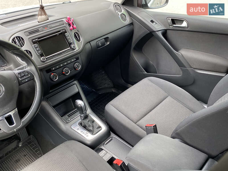 Внедорожник / Кроссовер Volkswagen Tiguan 2015 в Смеле