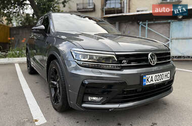 Внедорожник / Кроссовер Volkswagen Tiguan 2020 в Киеве