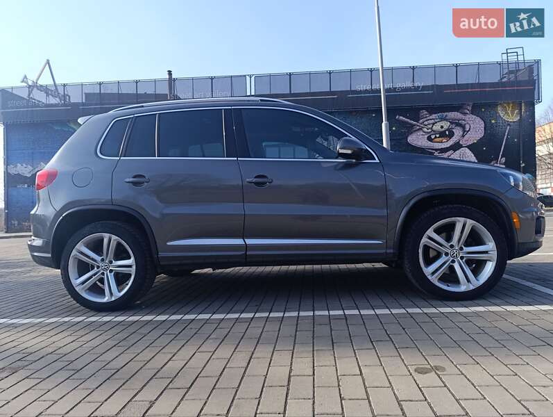 Внедорожник / Кроссовер Volkswagen Tiguan 2016 в Луцке