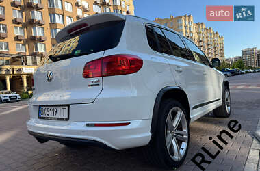 Позашляховик / Кросовер Volkswagen Tiguan 2016 в Києві