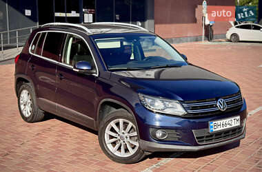 Внедорожник / Кроссовер Volkswagen Tiguan 2015 в Одессе