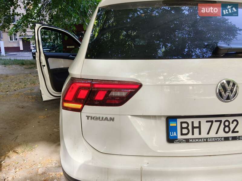 Внедорожник / Кроссовер Volkswagen Tiguan 2020 в Одессе