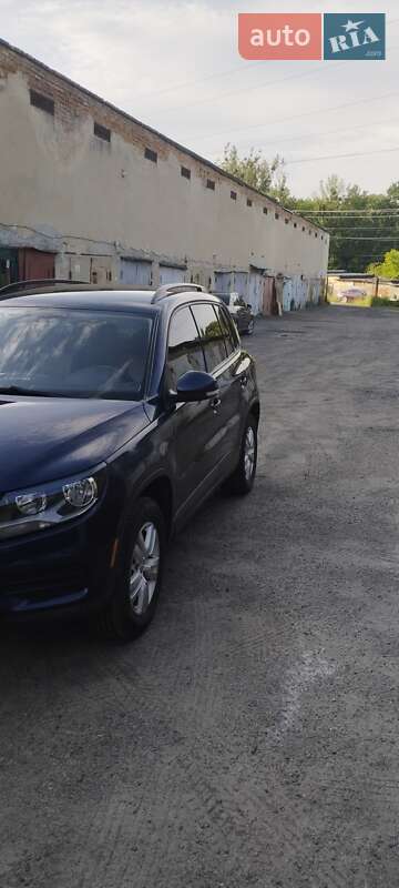 Внедорожник / Кроссовер Volkswagen Tiguan 2015 в Львове