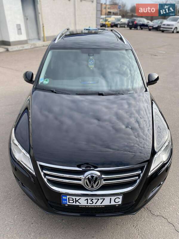 Внедорожник / Кроссовер Volkswagen Tiguan 2008 в Ровно