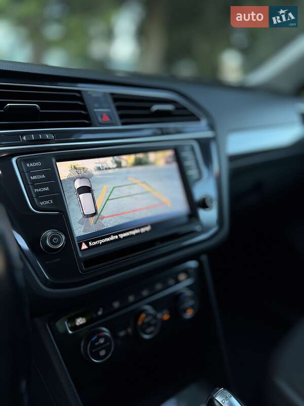 Внедорожник / Кроссовер Volkswagen Tiguan 2017 в Львове