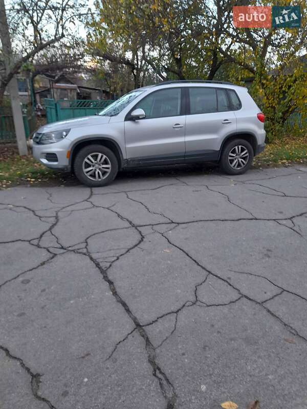 Внедорожник / Кроссовер Volkswagen Tiguan 2016 в Кременчуге фото 3 Внедорожник / Кроссовер Volkswagen Tiguan 2016 в Кременчуге
