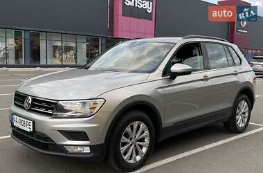 Позашляховик / Кросовер Volkswagen Tiguan 2016 в Києві
