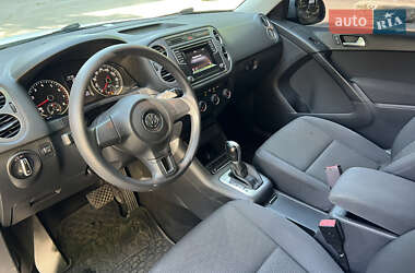 Внедорожник / Кроссовер Volkswagen Tiguan 2017 в 