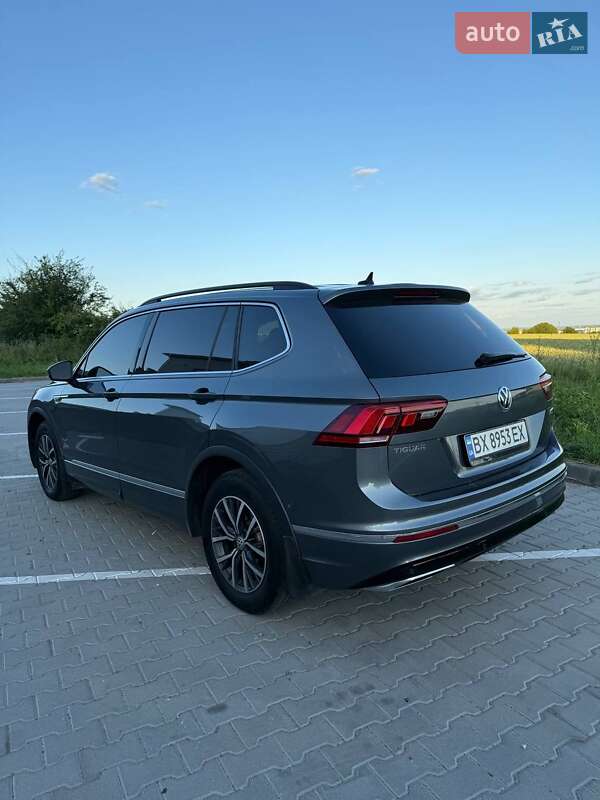 Внедорожник / Кроссовер Volkswagen Tiguan 2019 в Хмельницком