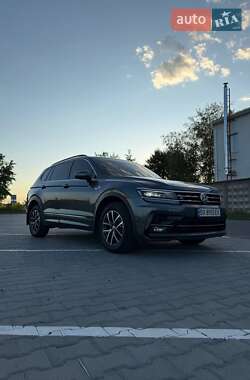Внедорожник / Кроссовер Volkswagen Tiguan 2019 в Хмельницком