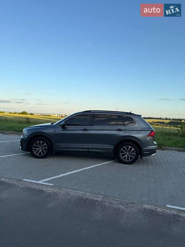 Внедорожник / Кроссовер Volkswagen Tiguan 2019 в Хмельницком