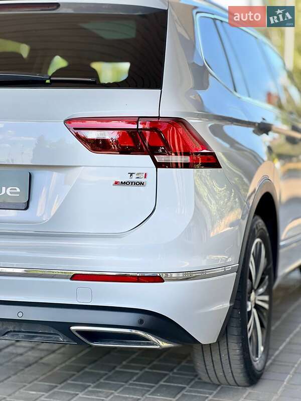 Внедорожник / Кроссовер Volkswagen Tiguan 2018 в Николаеве
