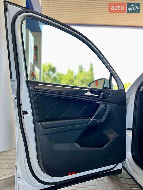 Внедорожник / Кроссовер Volkswagen Tiguan 2018 в Николаеве