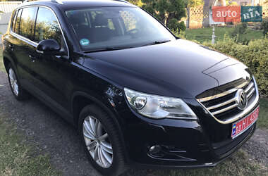Позашляховик / Кросовер Volkswagen Tiguan 2011 в Рівному