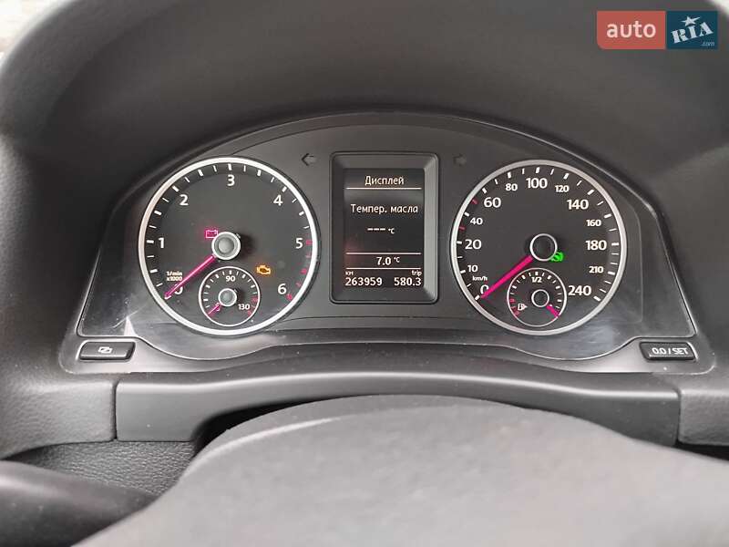 Внедорожник / Кроссовер Volkswagen Tiguan 2010 в Киеве