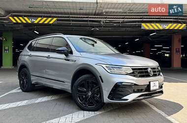 Внедорожник / Кроссовер Volkswagen Tiguan 2022 в Киеве