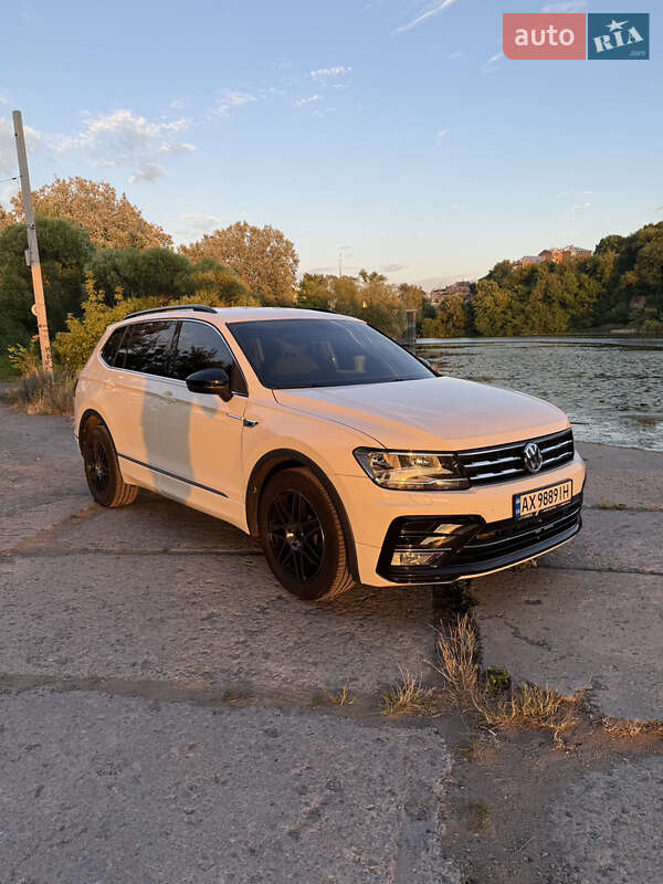 Внедорожник / Кроссовер Volkswagen Tiguan 2018 в Виннице фото 5 Внедорожник / Кроссовер Volkswagen Tiguan 2018 в Виннице