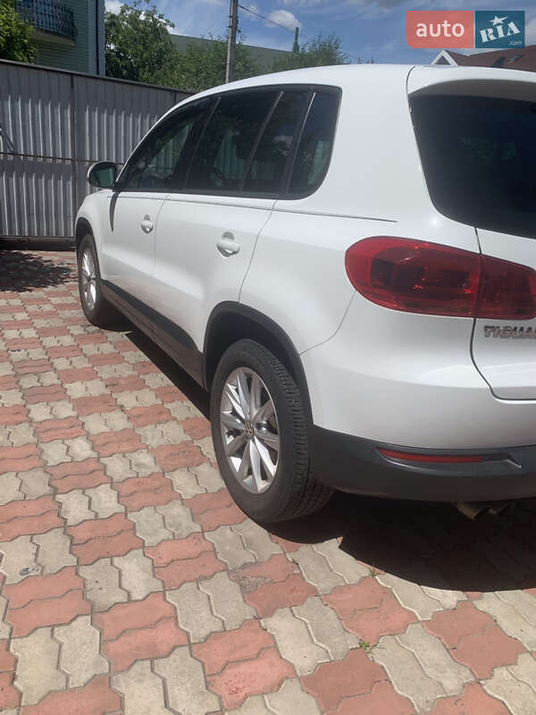 Внедорожник / Кроссовер Volkswagen Tiguan 2014 в Киеве