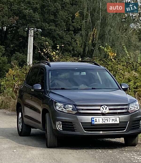Внедорожник / Кроссовер Volkswagen Tiguan 2015 в 