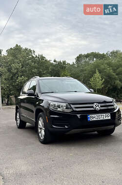 Внедорожник / Кроссовер Volkswagen Tiguan 2015 в Николаеве