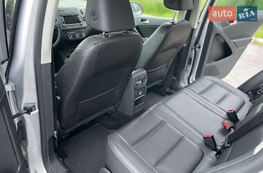 Внедорожник / Кроссовер Volkswagen Tiguan 2015 в 