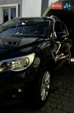 Позашляховик / Кросовер Volkswagen Tiguan 2010 в 