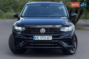 Позашляховик / Кросовер Volkswagen Tiguan 2024 в 