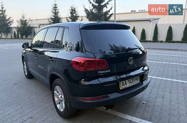Внедорожник / Кроссовер Volkswagen Tiguan 2012 в 
