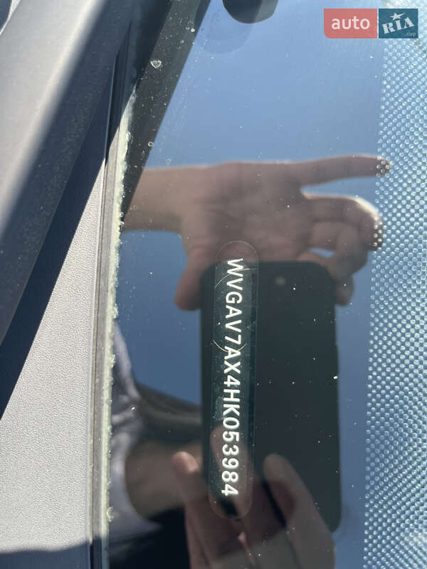 Внедорожник / Кроссовер Volkswagen Tiguan 2017 в Звягеле