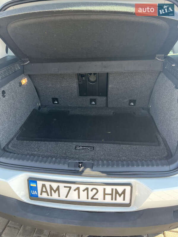 Внедорожник / Кроссовер Volkswagen Tiguan 2017 в Звягеле