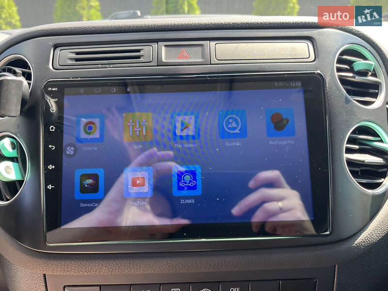 Внедорожник / Кроссовер Volkswagen Tiguan 2017 в Звягеле