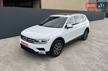 Позашляховик / Кросовер Volkswagen Tiguan 2018 в Ужгороді