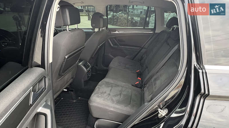 Внедорожник / Кроссовер Volkswagen Tiguan 2017 в Виннице