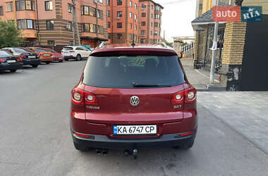 Внедорожник / Кроссовер Volkswagen Tiguan 2011 в 