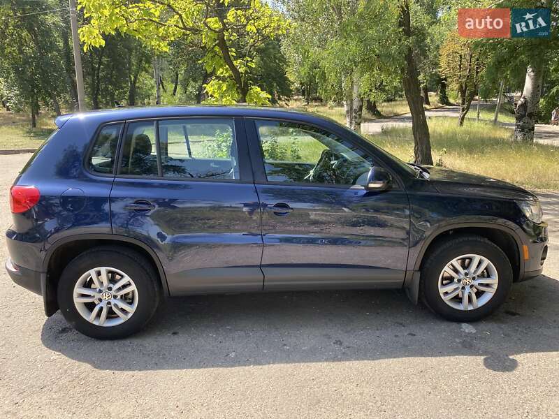 Внедорожник / Кроссовер Volkswagen Tiguan 2013 в Запорожье