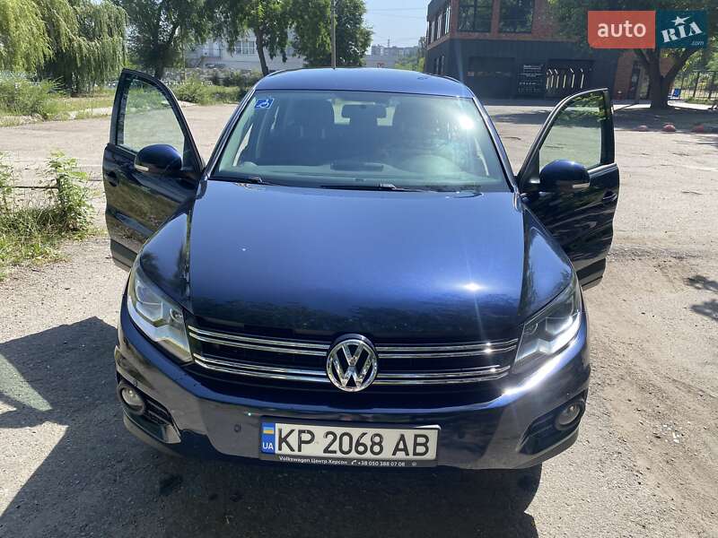 Внедорожник / Кроссовер Volkswagen Tiguan 2013 в Запорожье