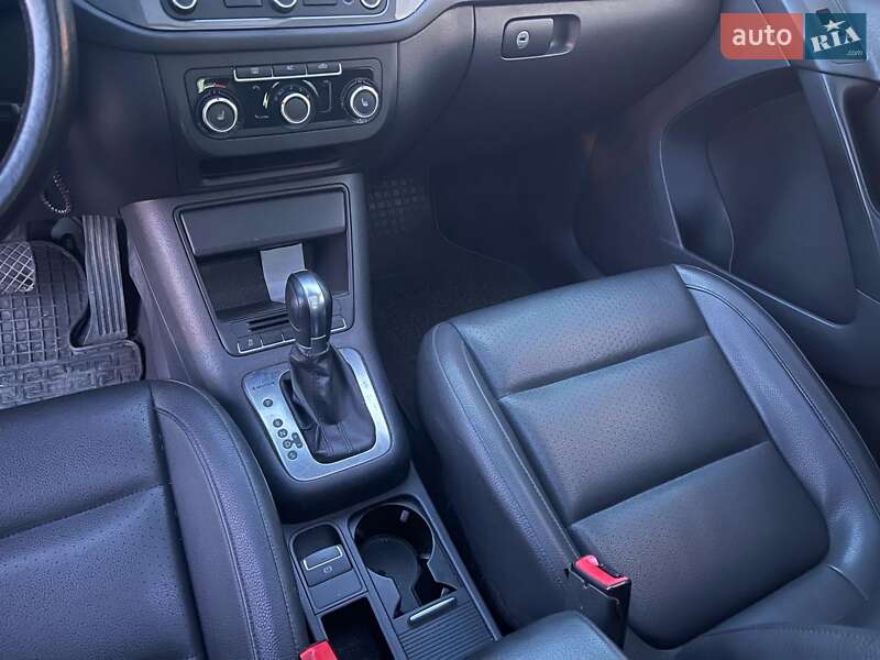 Внедорожник / Кроссовер Volkswagen Tiguan 2012 в Одессе