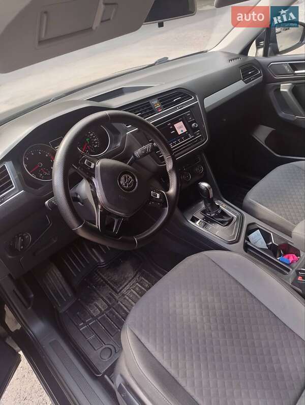 Внедорожник / Кроссовер Volkswagen Tiguan 2017 в Кривом Роге
