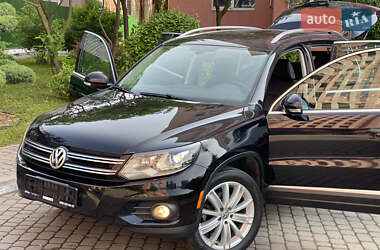 Внедорожник / Кроссовер Volkswagen Tiguan 2016 в Луцке