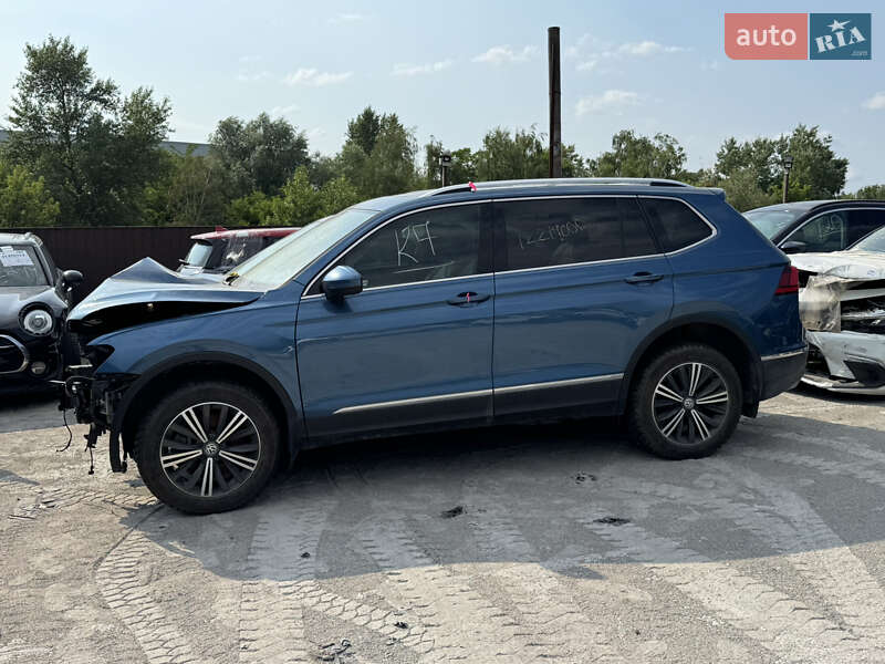 Внедорожник / Кроссовер Volkswagen Tiguan 2019 в Киеве