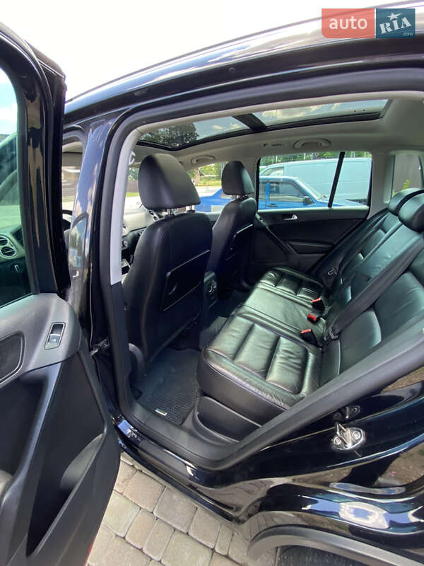 Внедорожник / Кроссовер Volkswagen Tiguan 2011 в Черновцах