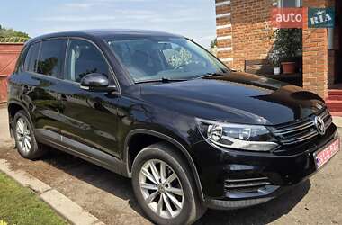 Внедорожник / Кроссовер Volkswagen Tiguan 2017 в Харькове