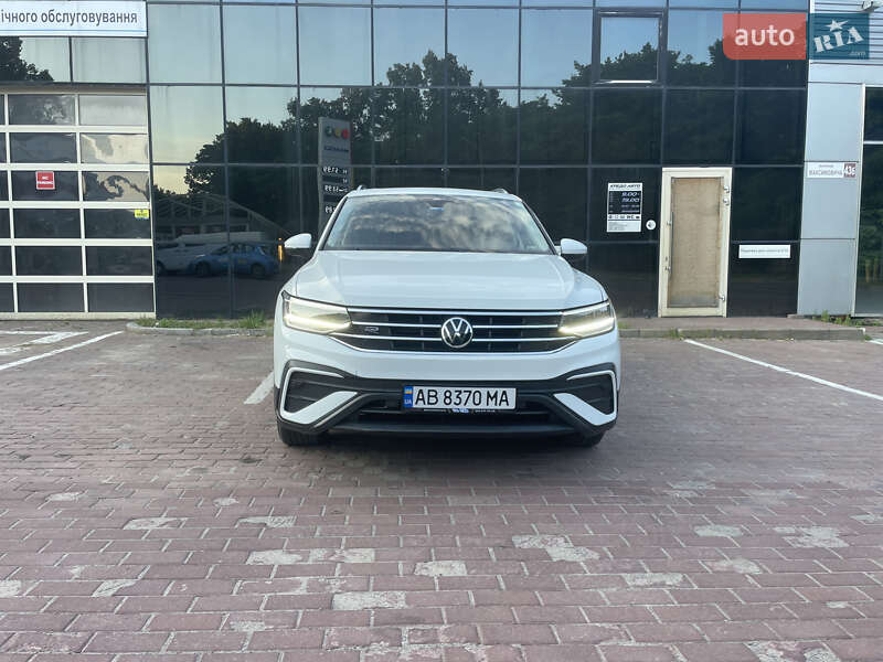 Внедорожник / Кроссовер Volkswagen Tiguan 2022 в Виннице
